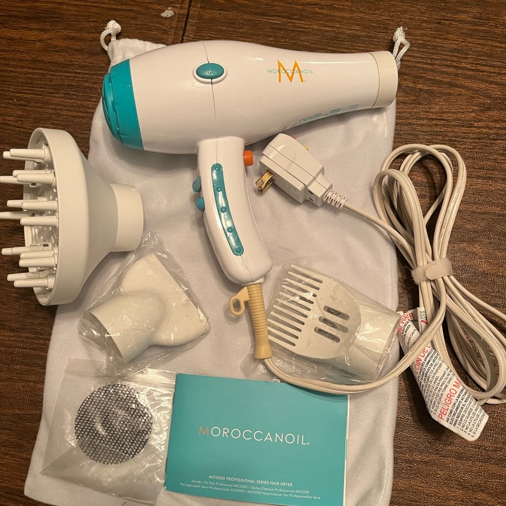 MoroccanOil MO2000 Professional Hair Dryer